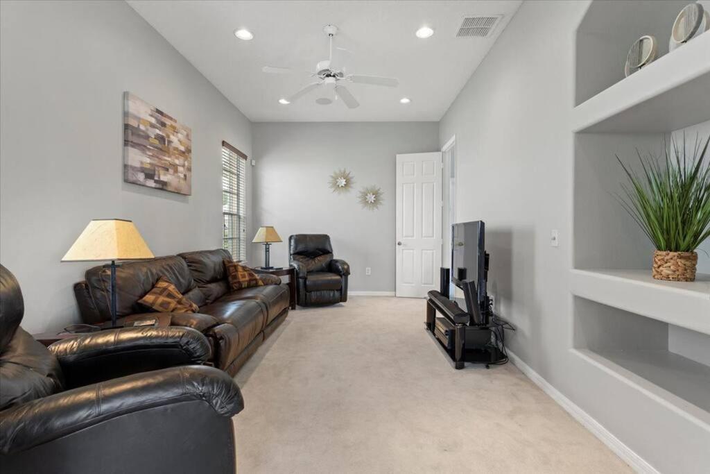 Long Stays! Lakefront - Gated Pool Home Orlando Esterno foto